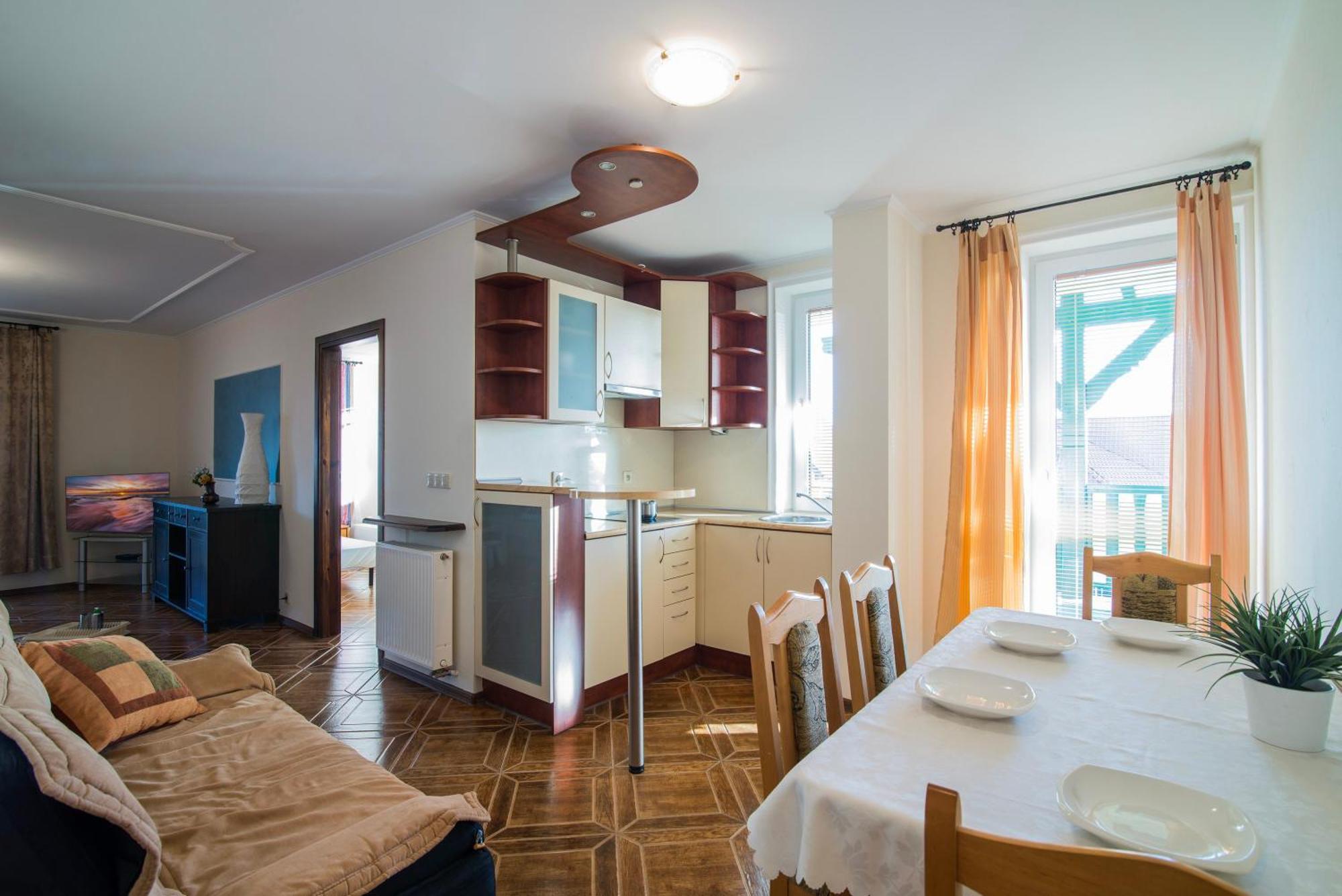 Pionow Rodzinne Apartamenty Urocza 10 クリニツァ・モルスカ エクステリア 写真