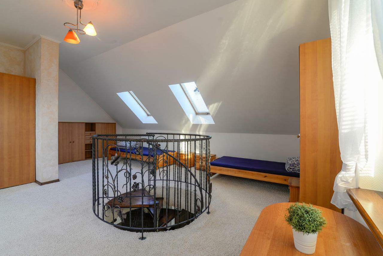 Pionow Rodzinne Apartamenty Urocza 10 クリニツァ・モルスカ エクステリア 写真