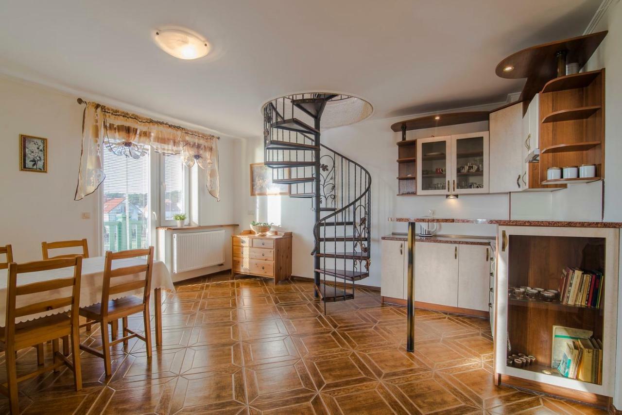 Pionow Rodzinne Apartamenty Urocza 10 クリニツァ・モルスカ エクステリア 写真