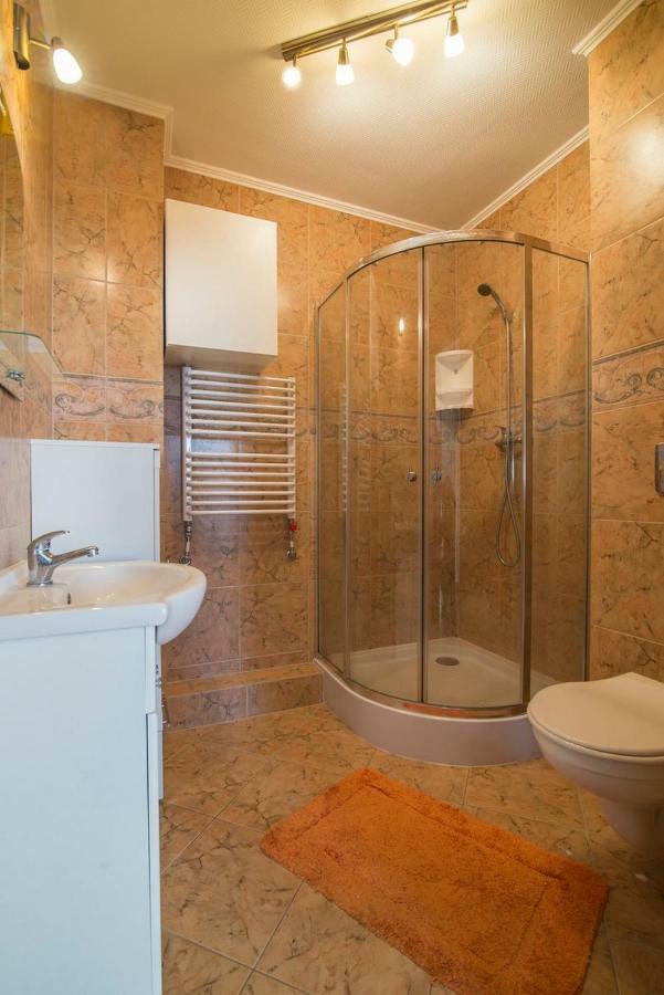 Pionow Rodzinne Apartamenty Urocza 10 クリニツァ・モルスカ エクステリア 写真