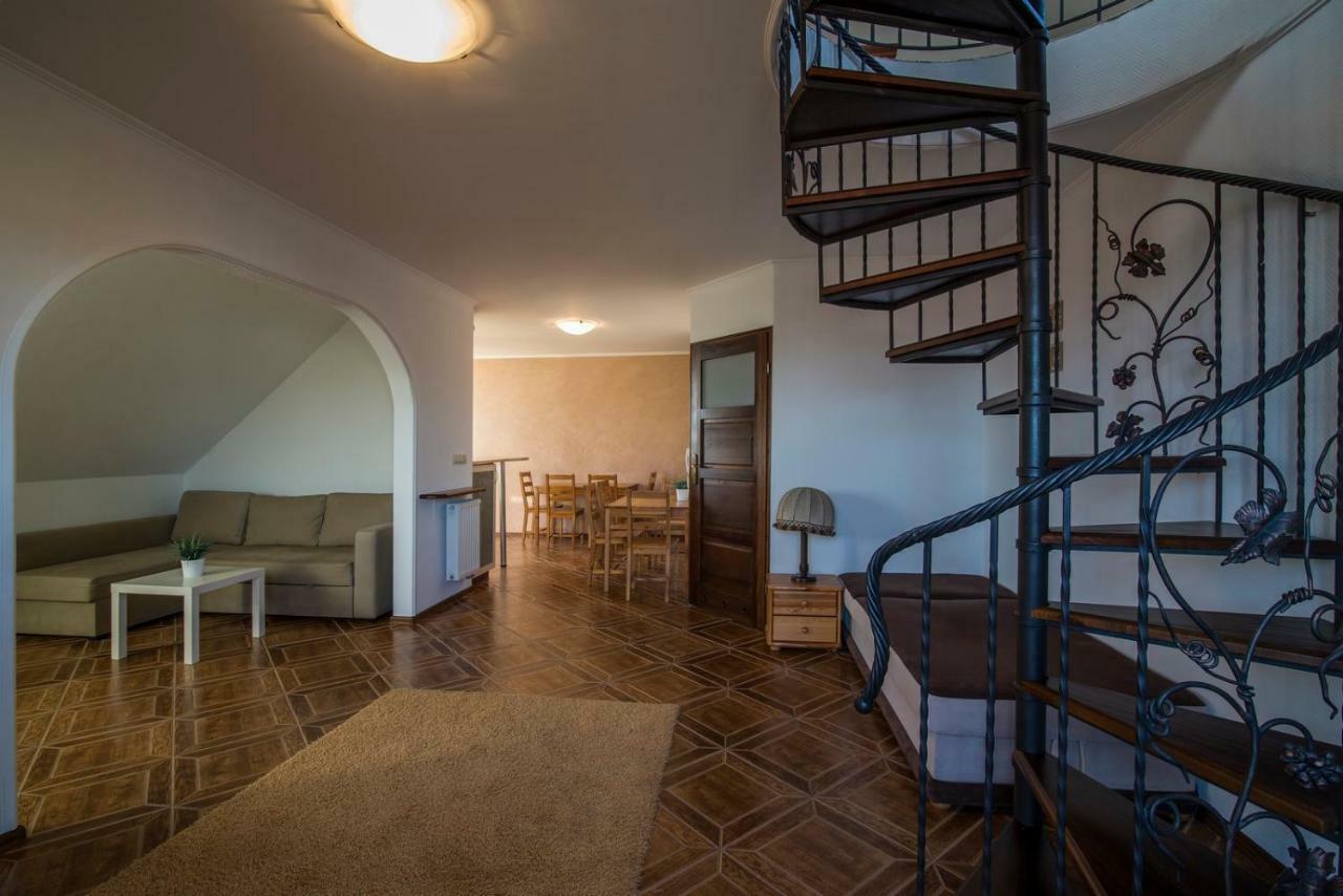 Pionow Rodzinne Apartamenty Urocza 10 クリニツァ・モルスカ エクステリア 写真